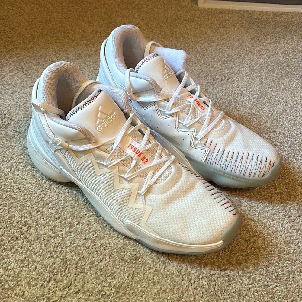 Adidas Donovan Mitchell Issue 2 Men’s Basketball Shoes Size 11 1/2